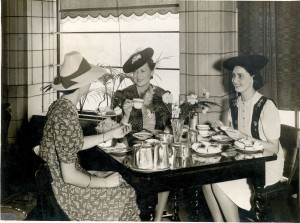 Dining ladies old style